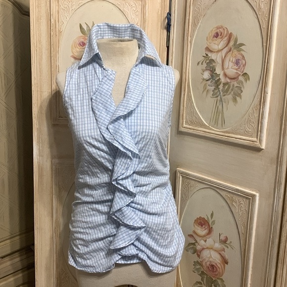 Adorable ruffled fitted sleeveless top - Picture 3 of 10